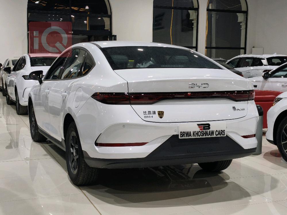 بی وای دی Qin Plus